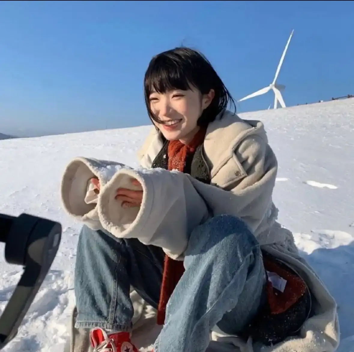 《佳木斯新玛特迪桑特女销售导购事件》相关资源图片