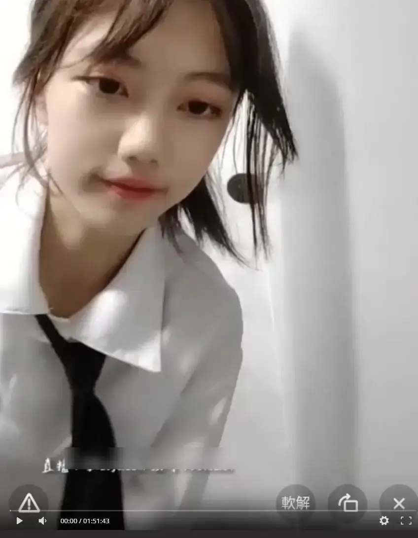 《贺子涵》原视频高清完整版免费在线播放，深度还原贺梓涵直播翻车名场面始末，带你彻底了解贺子涵全貌无删减全集免费观看